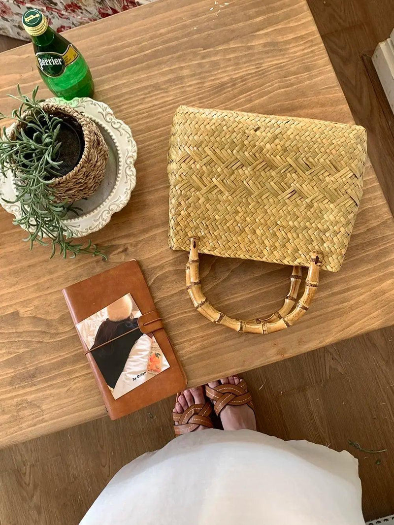 Bolsa de Praia Lilian de Palha com alça em Bambu Maritima Moda Praia 